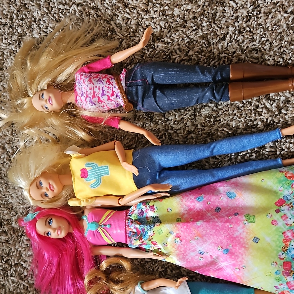 Assorted Barbies - Picture 3 of 3